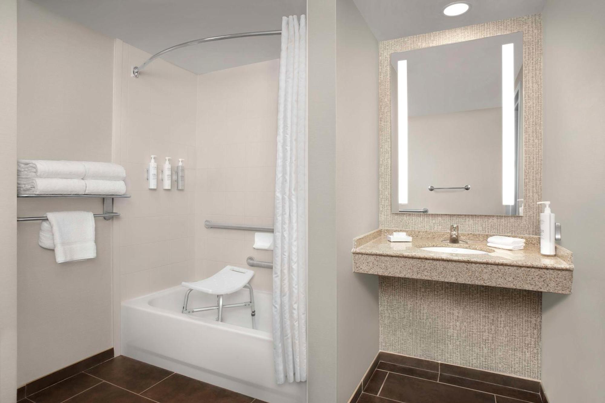 Hilton Garden Inn Gainesville Zewnętrze zdjęcie